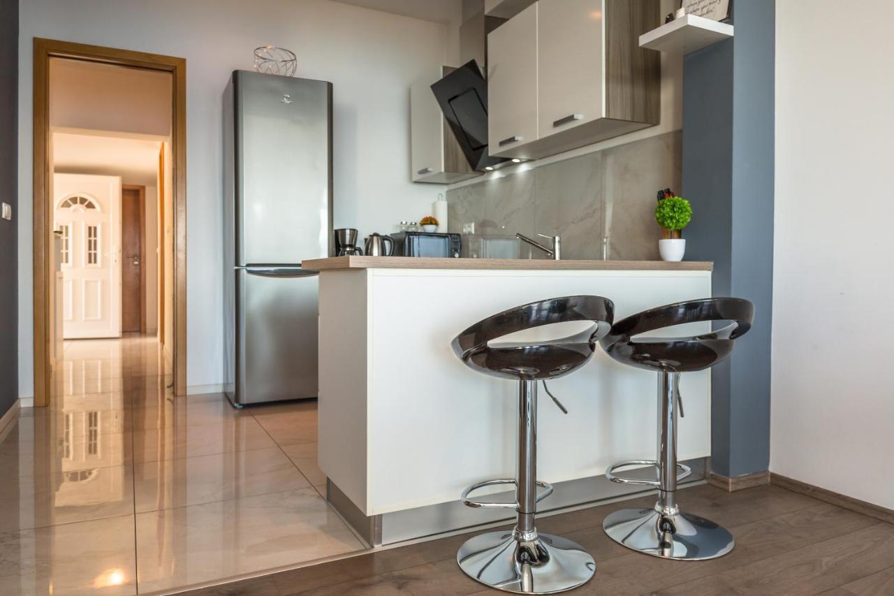 Modern Apartment Omiš Exterior foto